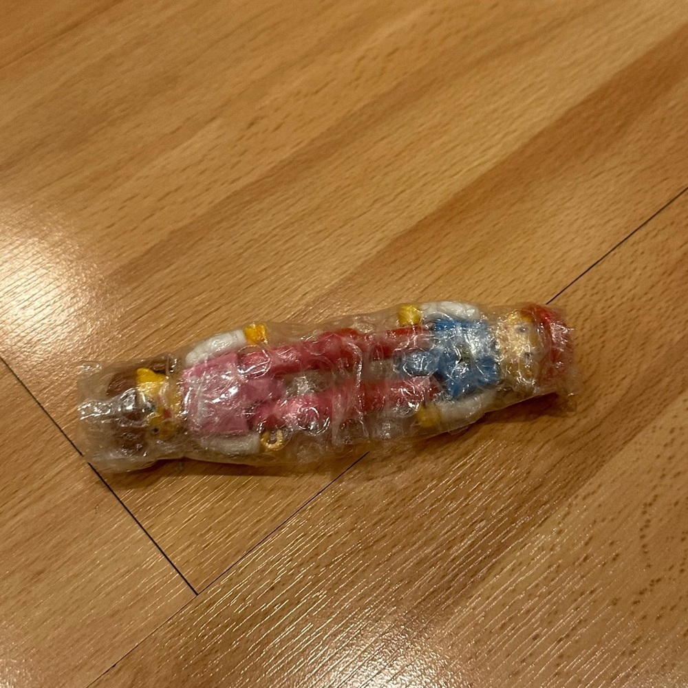 NWT Picasso tiles people set of two